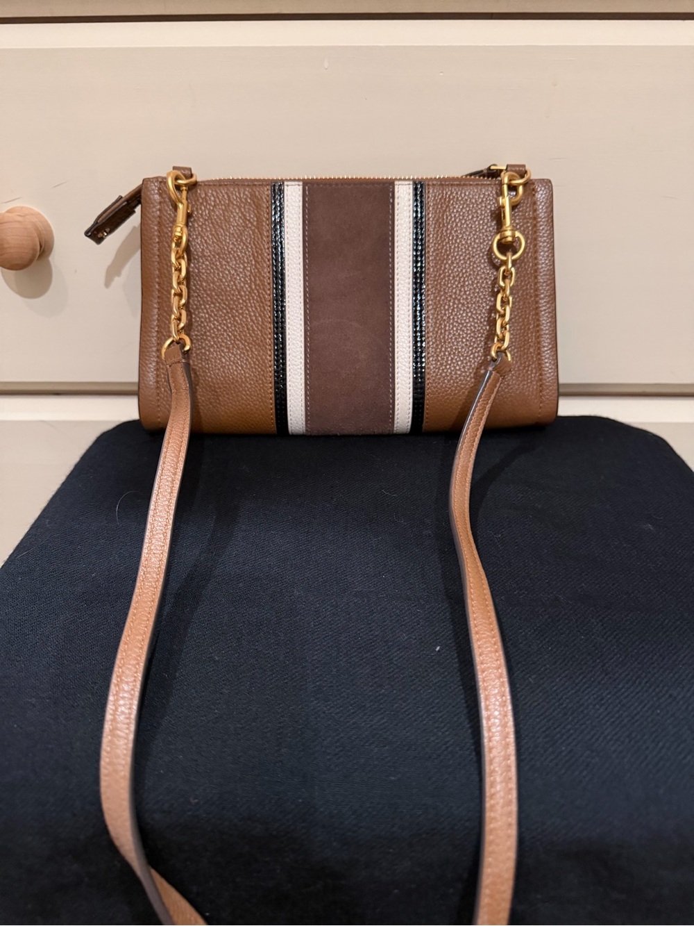 Tory Burch Carson Stripe Suede & Leather Crossbody Clutch - Picture 2 of 5